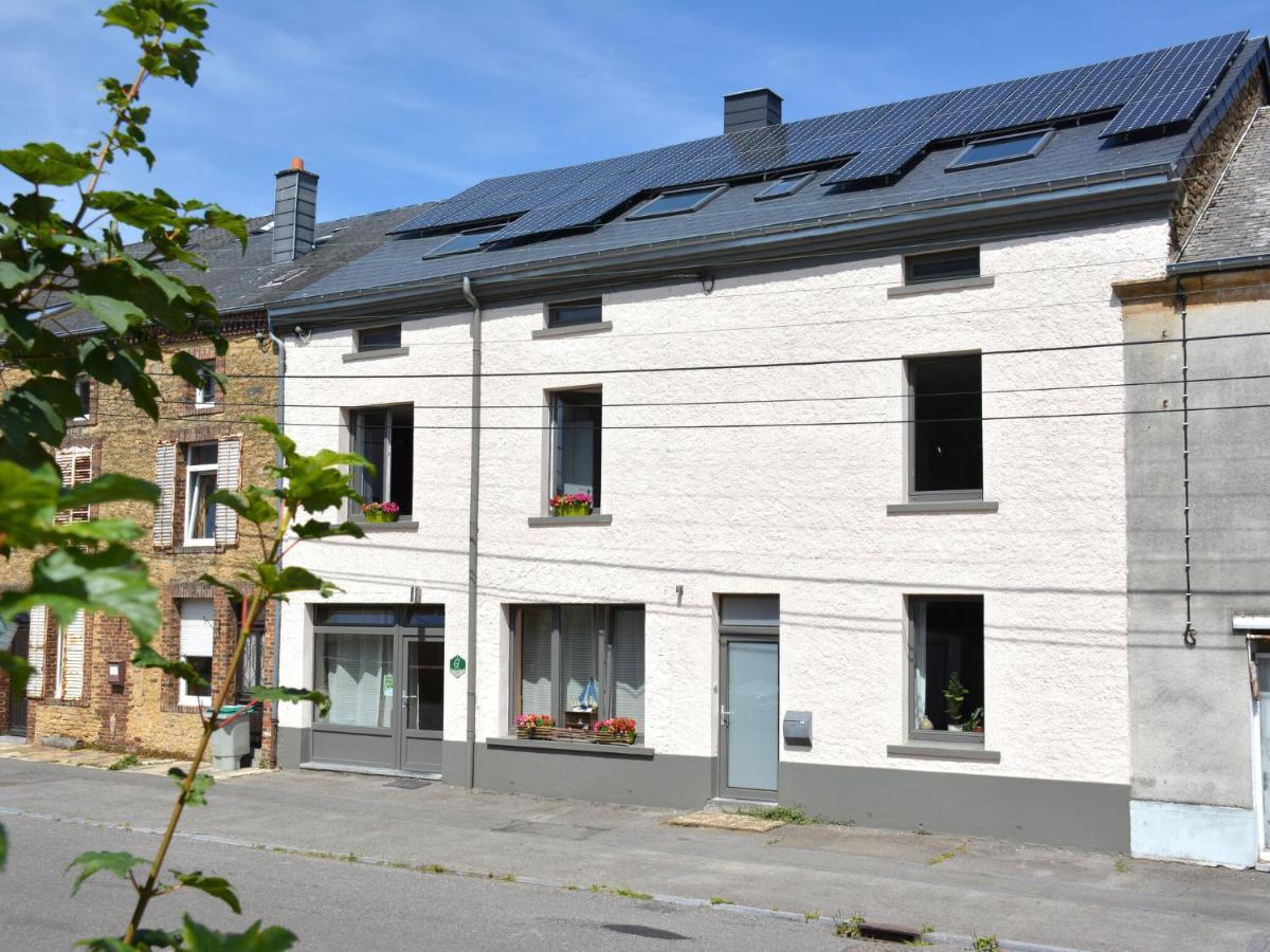Holiday Home With Bubble Bath Florenville Exterior photo