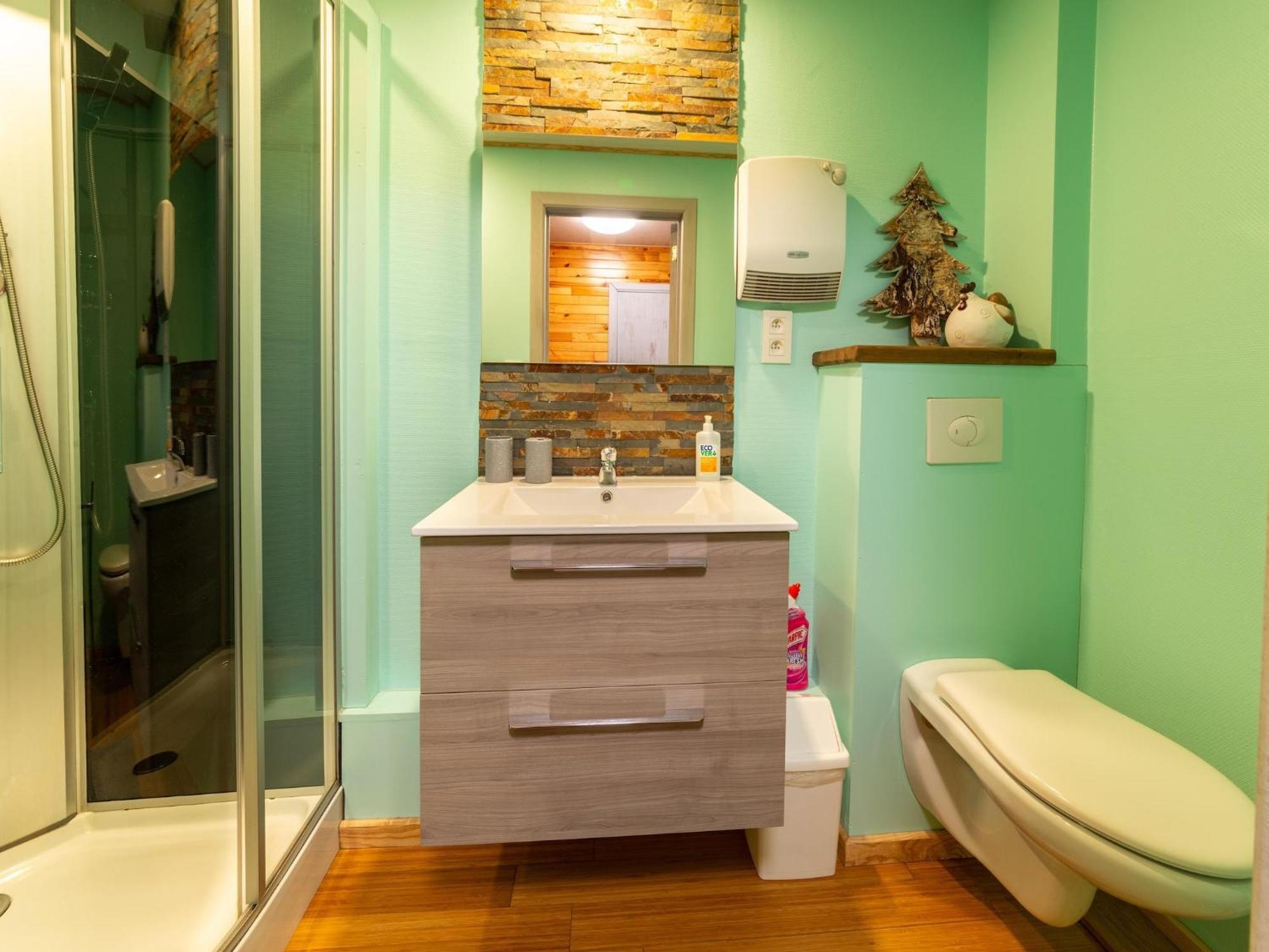 Holiday Home With Bubble Bath Florenville Exterior photo